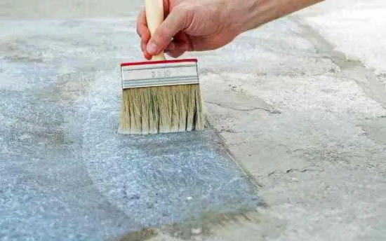 اجرای پوشش و رنگ با براش