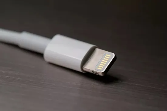 سوکت شارژر موبایل لایتنینگ