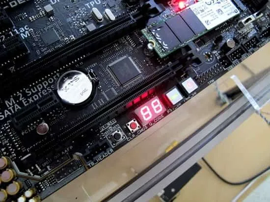 بررسی کدهای خطای مادربرد برای GPU