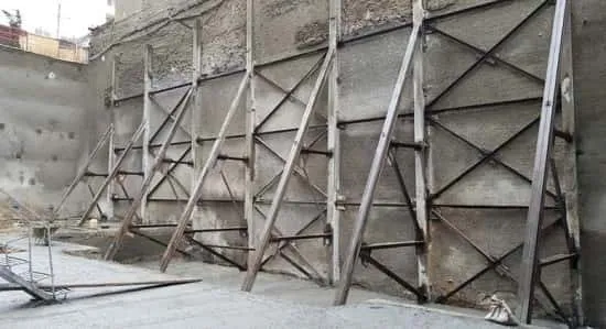 عضو مایل سازه نگهبان خرپایی