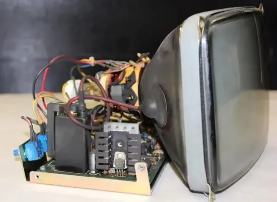 رایج ترین مشکلات تلویزیون CRT