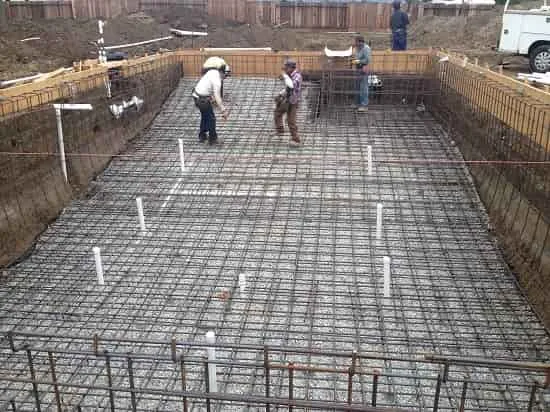 مراحل آرماتور بندی استخر