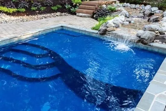 استخرهای فایبرگلاس