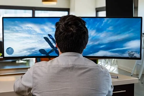 صفحه نمایش کامپیوتر