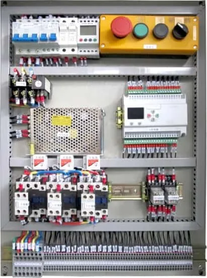 تابلو فرمان آسانسور مبتنی بر PLC