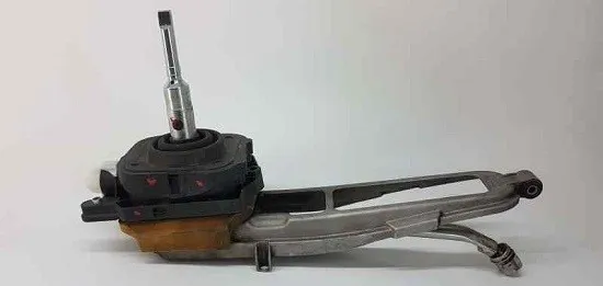 تعمیر گیربکس دستی به دلیل اختلال در عملکرد سلکتور