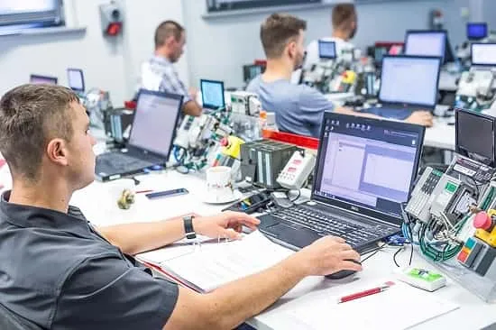 فرصت های شغلی برای مهندسان plc در ایران