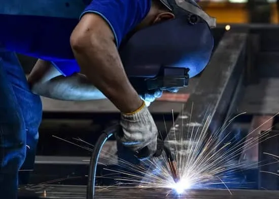 چگونه می توان در دوره مهندسی بین المللی جوش ثبت نام کرد؟