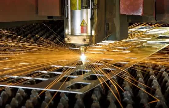 فرآیند laser cutting
