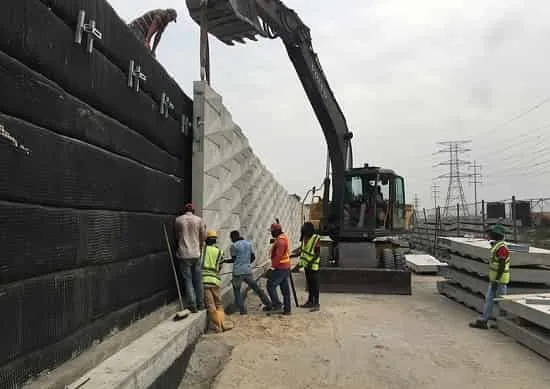 نقش خاکریزها در مهندسی عمران