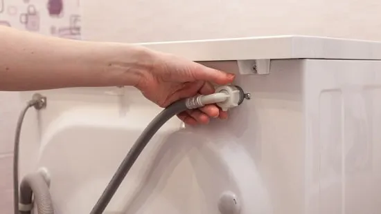 اتصال شیلنگ تأمین آب