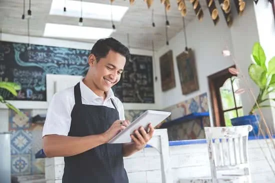آیا باید مالیات املاک شخصی کسب ‌و کار را ثبت کنیم؟