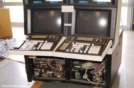 کنترل کننده dcs