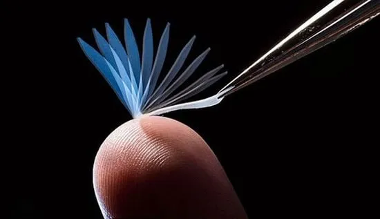 تاریخچه مواد فوق پلاستیکی
